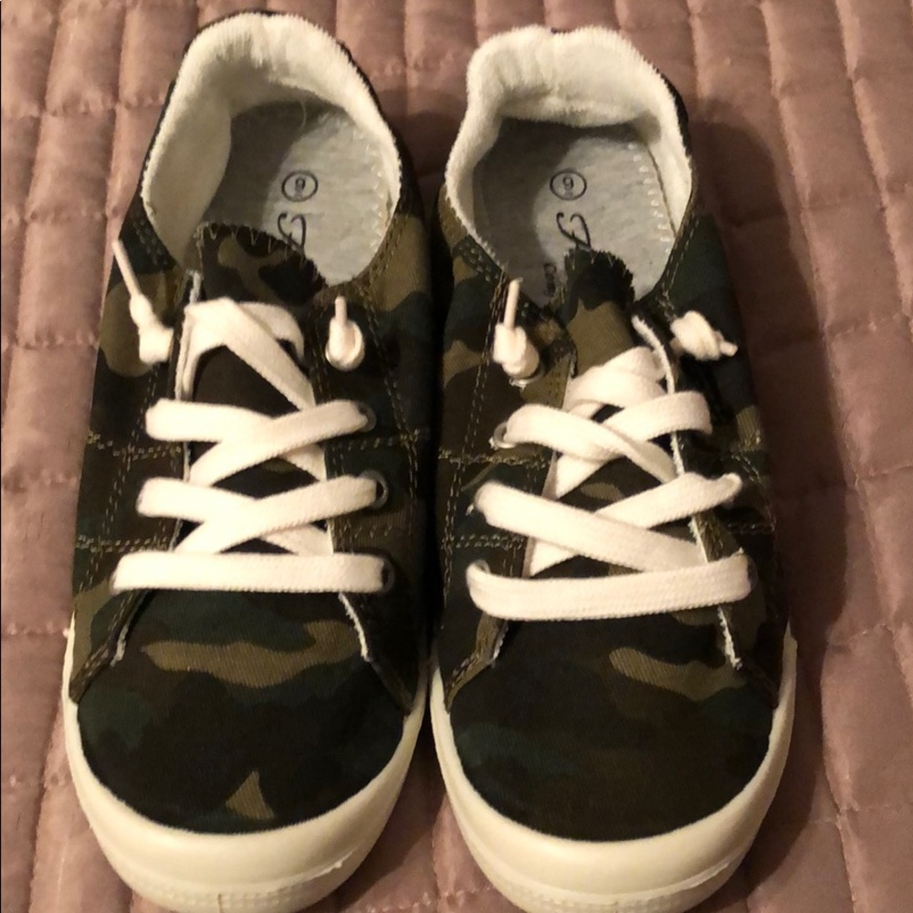 Forever Camo slip on shoes